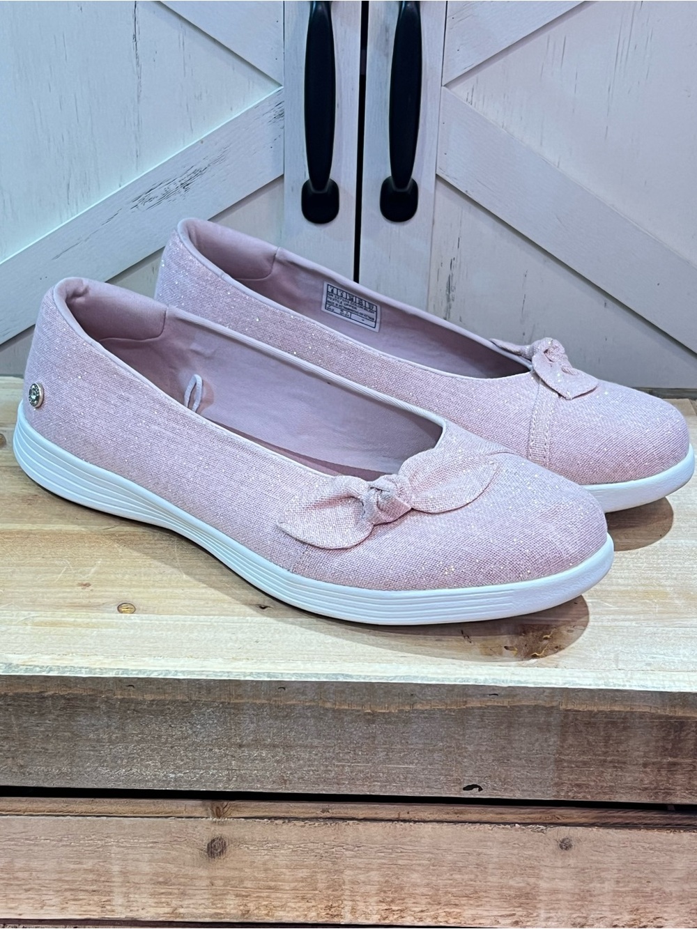 Skechers On-the-GO Dreamy Vegan Slip-Ons with Bow Blush Size 8